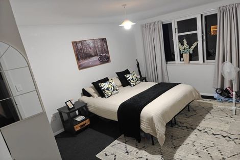 Photo of property in 11 Oak Street, Ebdentown, Upper Hutt, 5018