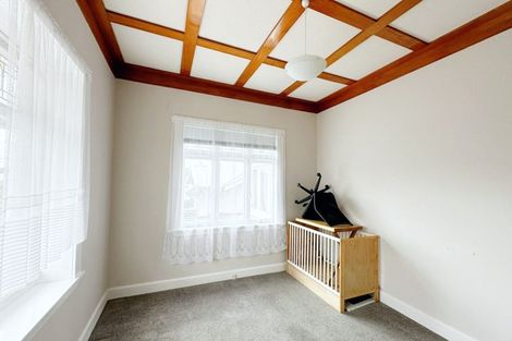 Photo of property in 6 Admiral Beatty Avenue, Mount Roskill, Auckland, 1041