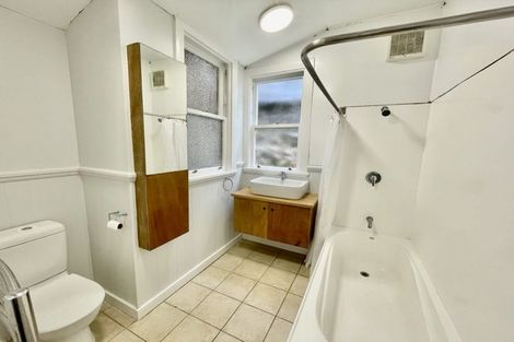 Photo of property in 73 Majoribanks Street, Mount Victoria, Wellington, 6011