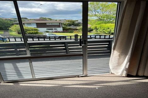 Photo of property in 18 Maxwelton Drive, Mairangi Bay, Auckland, 0630