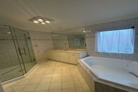 Photo of property in 22 Oliver Twist Avenue, Mellons Bay, Auckland, 2014