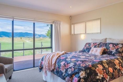 Photo of property in 58 Golf Road, Paraparaumu Beach, Paraparaumu, 5032