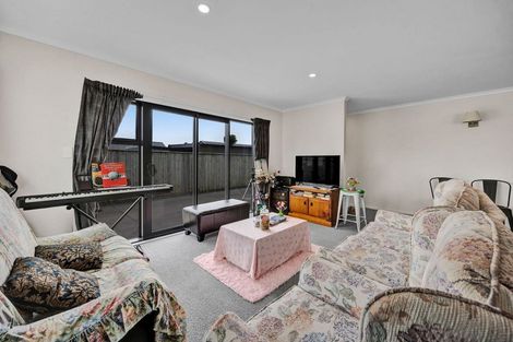 Photo of property in 74a Wilson Street, Hawera, 4610