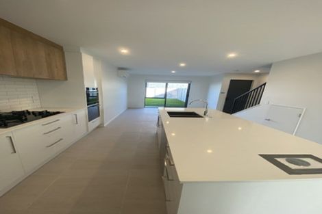 Photo of property in 2 Port Way, Rosehill, Papakura, 2113