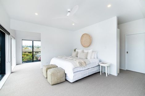 Photo of property in 52 Charles Street, Westshore, Napier, 4110