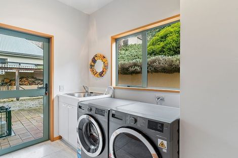 Photo of property in 15 Morrows Mead, Wanaka, 9305