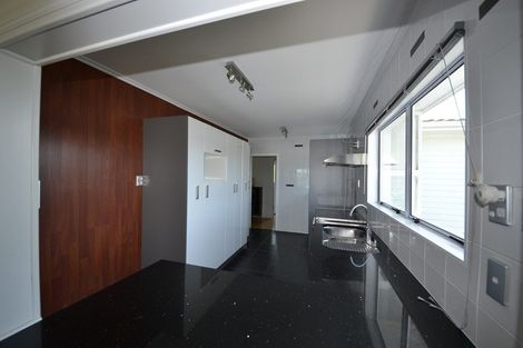 Photo of property in 16 Nutsey Avenue, Northcote, Auckland, 0627