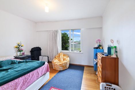 Photo of property in 142 Lincoln Road, Henderson, Auckland, 0610