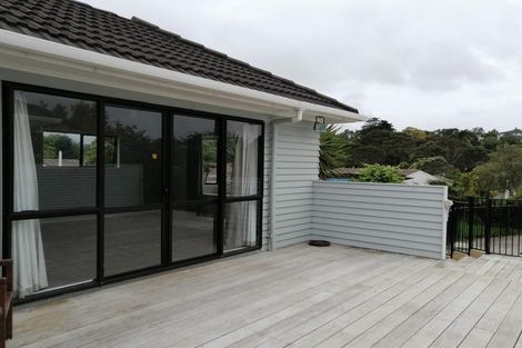 Photo of property in 71 Godley Road, Green Bay, Auckland, 0604