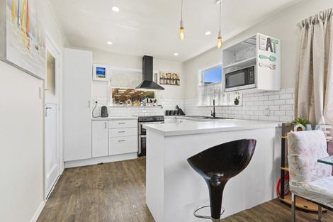 Photo of property in 243 Wellington Road, Wainuiomata, Lower Hutt, 5014