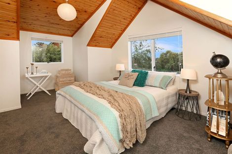 Photo of property in 2/37 Rhinevale Close, Henderson, Auckland, 0612