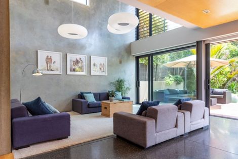 Photo of property in 27 Examiner Street, Nelson, 7010