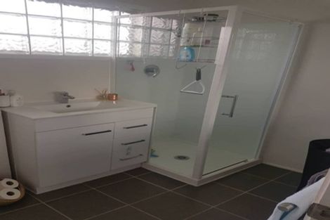 Photo of property in 1/360 Bucklands Beach Road, Bucklands Beach, Auckland, 2012