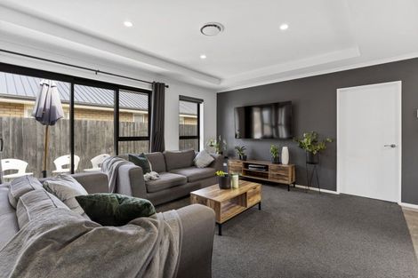 Photo of property in 18 Grey Way, Russley, Christchurch, 8042