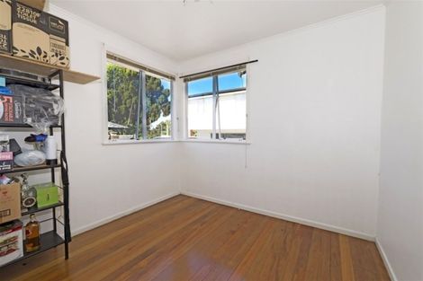 Photo of property in 209b Edmonton Road, Te Atatu South, Auckland, 0610