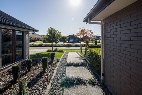 Photo of property in 54 Norfolk Drive, Cambridge, 3434