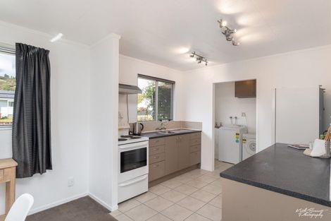 Photo of property in 43 Blueberry Grove, Timberlea, Upper Hutt, 5018