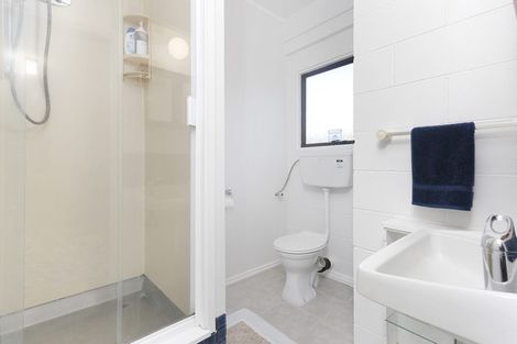 Photo of property in 2/5 Manaia Place, Mairangi Bay, Auckland, 0630