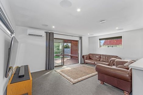 Photo of property in 27 Momorangi Crescent, Redwood, Christchurch, 8051
