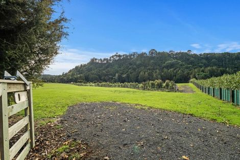 Photo of property in 30 Sunnyside Road, Coatesville, 0793