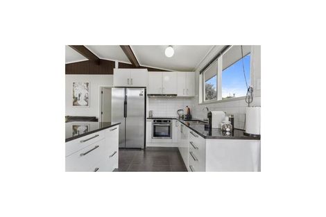 Photo of property in 93 Crawford Avenue, Mangere Bridge, Auckland, 2022