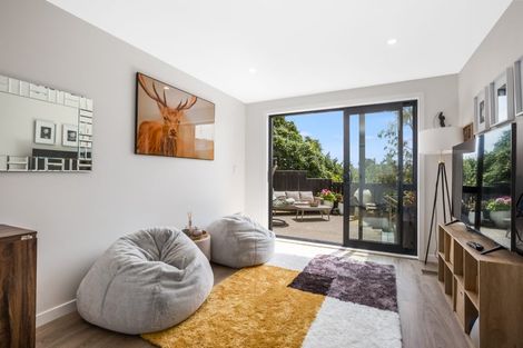 Photo of property in 158b Kahu Road, Paremata, Porirua, 5024