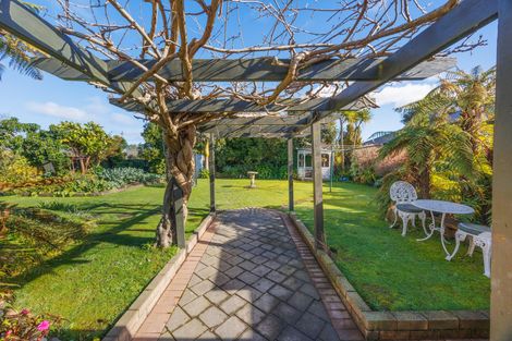 Photo of property in 21 Karina Terrace, Roslyn, Palmerston North, 4414