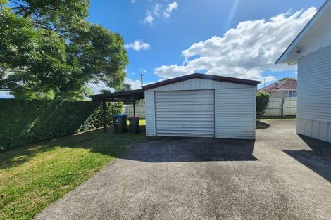 Photo of property in 4 Camp Road, Mount Wellington, Auckland, 1062