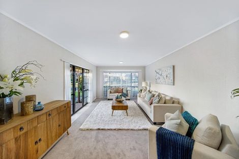 Photo of property in 2/32 Headcorn Place, Botany Downs, Auckland, 2010