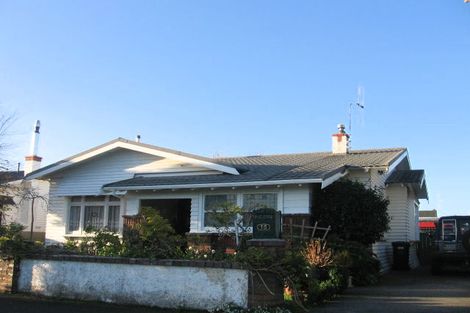 Photo of property in 15 Kowhai Avenue, Takaro, Palmerston North, 4410