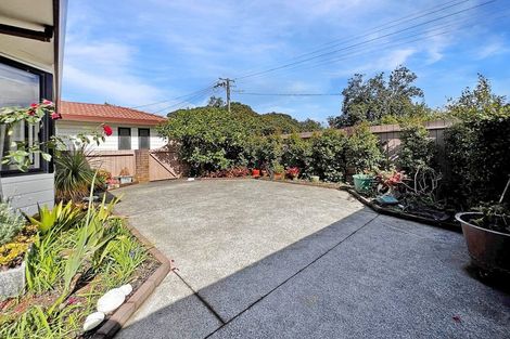 Photo of property in 1/17 Milford Road, Milford, Auckland, 0620