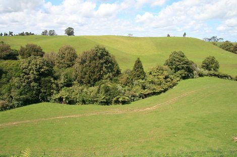 Photo of property in 812 Otaraoa Road, Tikorangi, Waitara, 4383