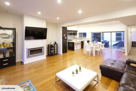 Photo of property in 10 Bayside Drive, Browns Bay, Auckland, 0630