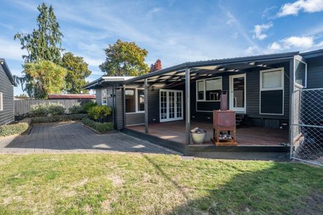 Photo of property in 14 Parata Street, Two Mile Bay, Taupo, 3330