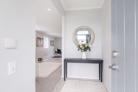 Photo of property in 61 Mackay Drive, Greenhithe, Auckland, 0632