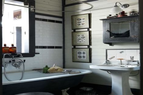 Photo of property in 1 Robertson Street, Russell, 0202