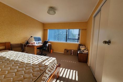 Photo of property in 24 Megan Avenue, Pakuranga Heights, Auckland, 2010