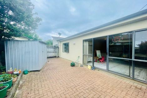 Photo of property in 64 Tiger Drive, Golflands, Auckland, 2013