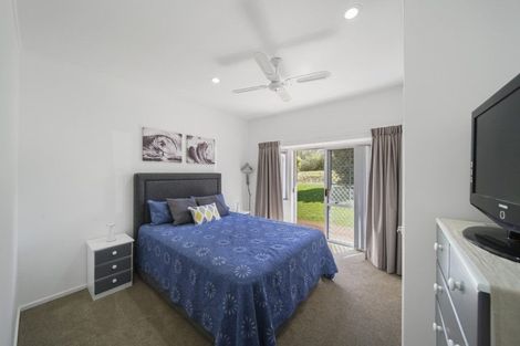 Photo of property in 12 Ranfurly Road, Alfriston, Auckland, 2105