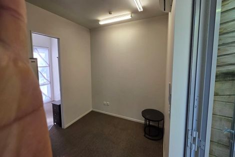 Photo of property in 5 Hazel Glen, Bayview, Auckland, 0629