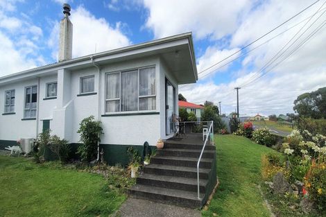 Photo of property in 24 Brassey Street, Waverley, 4510