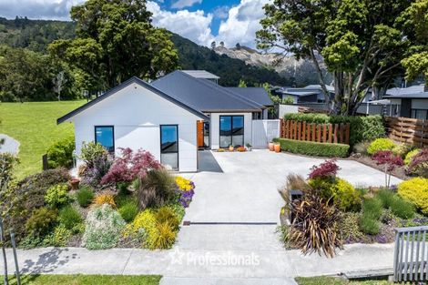 Photo of property in 15 Gilruth Road, Wallaceville, Upper Hutt, 5018