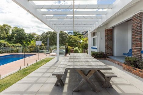 Photo of property in 60 Milton Road, Bluff Hill, Napier, 4110