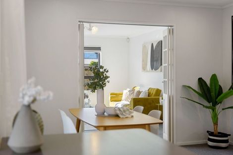 Photo of property in 37 Rosebank Grove, Waikanae, 5036