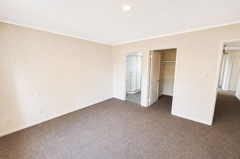 Photo of property in 3 Kadina Place, Botany Downs, Auckland, 2010