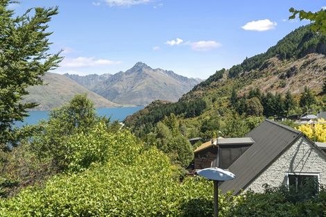 Photo of property in 6 Arawata Terrace, Fernhill, Queenstown, 9300