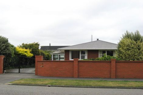 Photo of property in 16 Birkenhead Street Avonhead Christchurch City