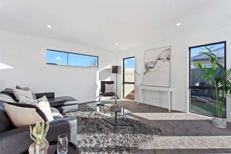 Photo of property in 27 Valour Drive, Rangiora, 7400