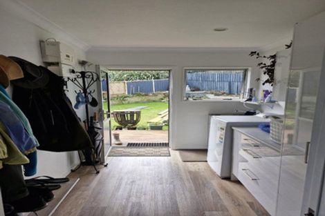 Photo of property in 17 Maui Place, Spotswood, New Plymouth, 4310