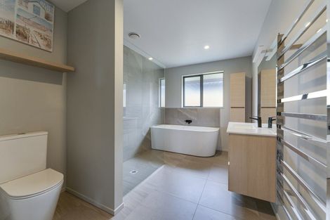 Photo of property in 15 Campbell Road, Wanaka, 9305